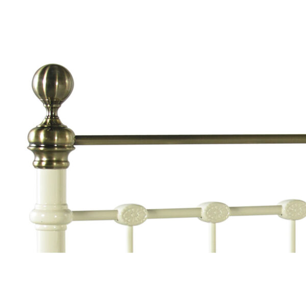 York cream and brass metal finial